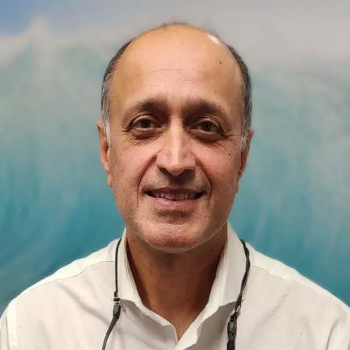 Portrait of Dr Peter Jhauj